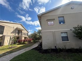 5305 Summerlin Rd, Fort Myers, FL