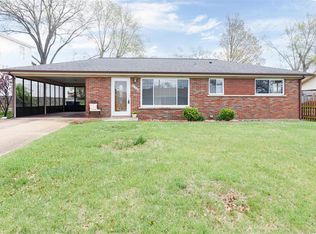 9512 Montbrook Dr, Saint Louis, MO 63123