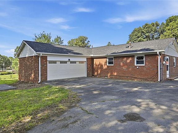 4th image of 4021 Whitfield Rd
