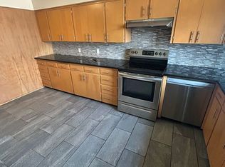 207 W 3rd St S APT 1, Newton, IA 50208
