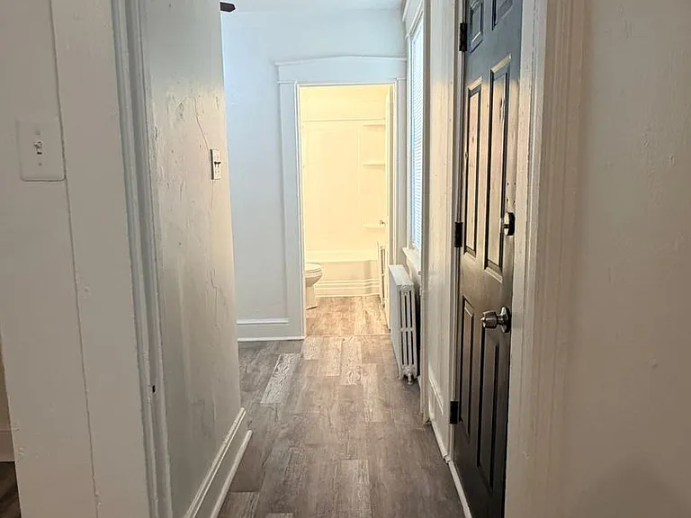 142 S Prince St — Photo 4