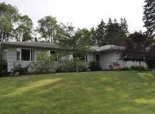 93 Cherry Ln, Amherst, MA 01002