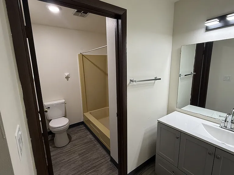 187 S National Ave #10 — Photo 26