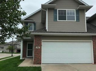 1702 N 175th Plz, Omaha, NE 68118