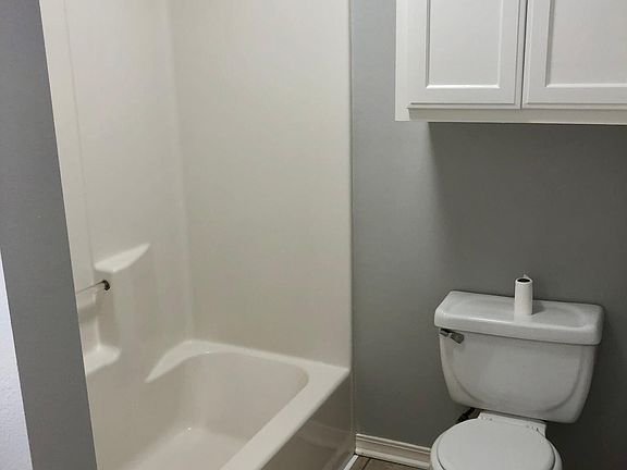 2nd image of 137 Crosswood St