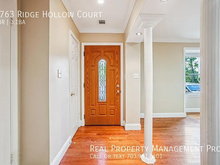 8763 Ridge Hollow Ct — Photo 2
