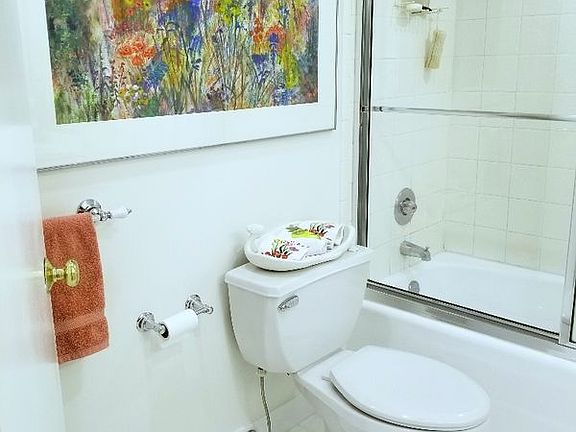 3rd image of 3101 New Mexico Ave NW APT 546