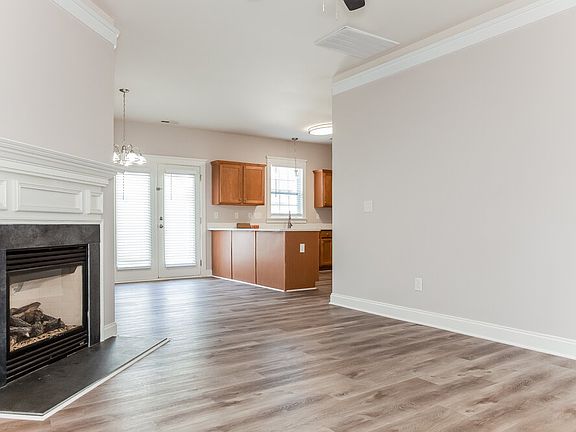 5th image of 7314 Darblay St