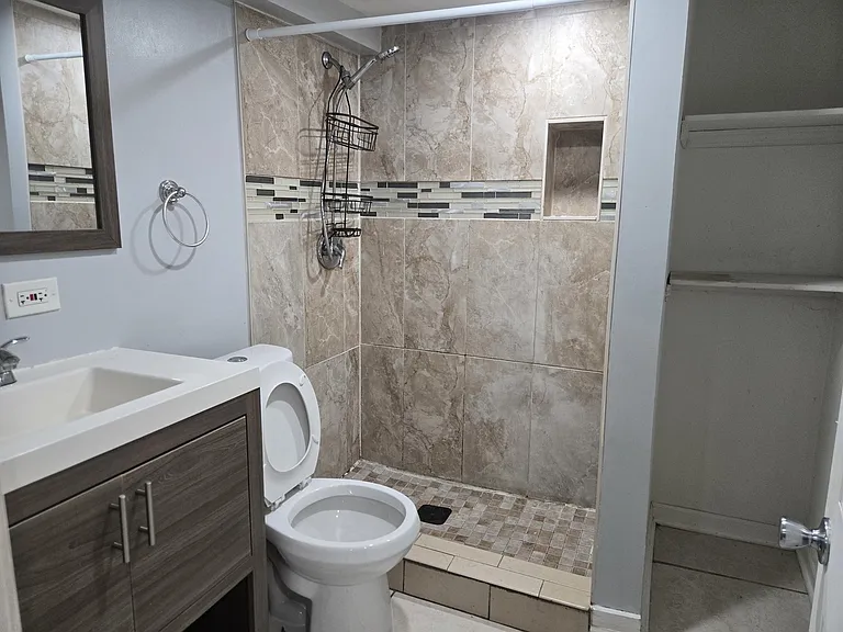 1935 N Leamington Ave #1 — Photo 9