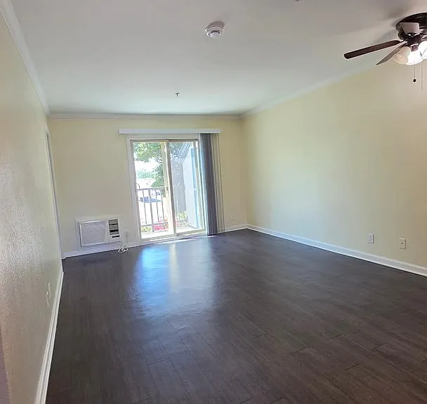 Sierra Crossing Apartments — Photo 14