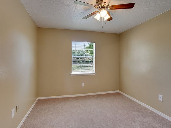 5th image of 1724 E Frisco Dr