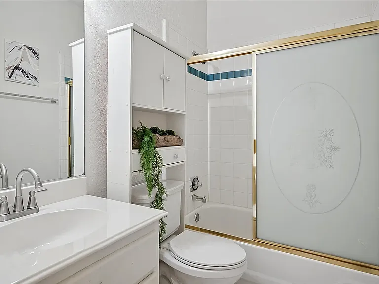 6629 Wickliff Trl — Photo 20