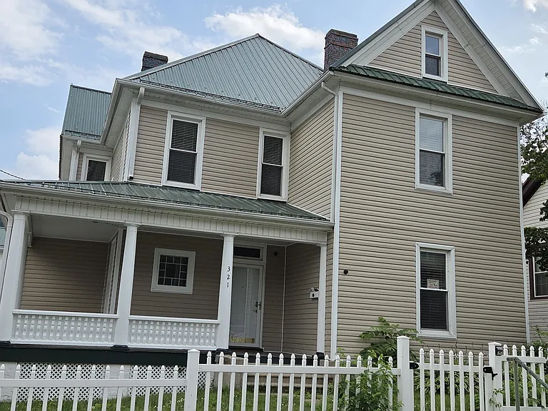 321 Pine St — Photo 24