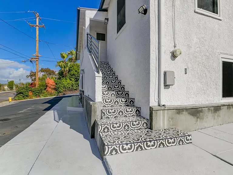 351 Eucalyptus Ave — Photo 27