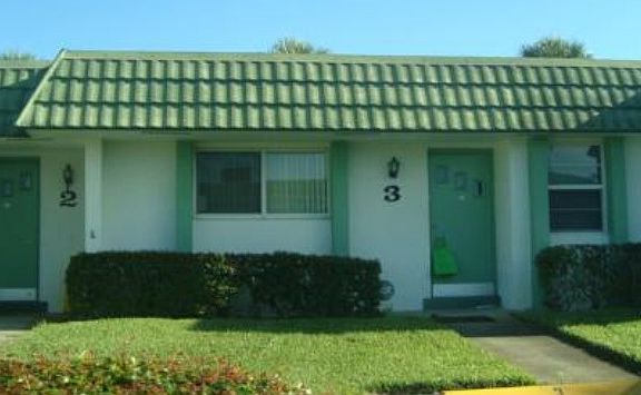 2nd image of 2886 Fernley Dr E APT 3