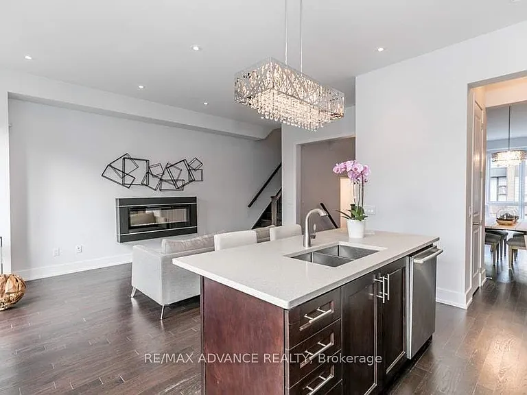 12 Cambray Rd — Photo 15