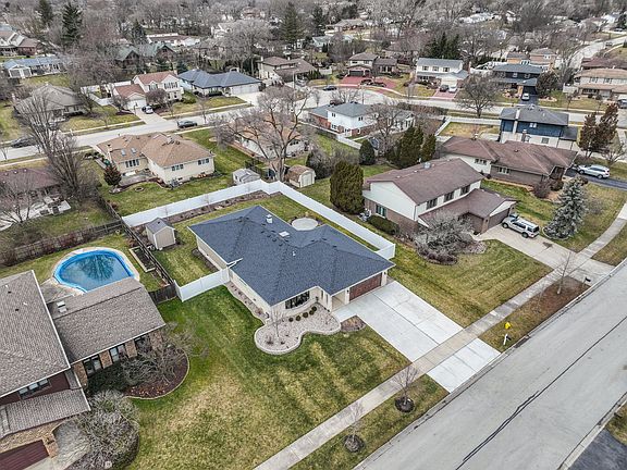 2nd image of 13744 Coghill Ln