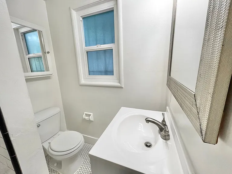 1731 N Street — Photo 13