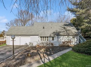 5 Haiti Lane, Coram, NY 11727