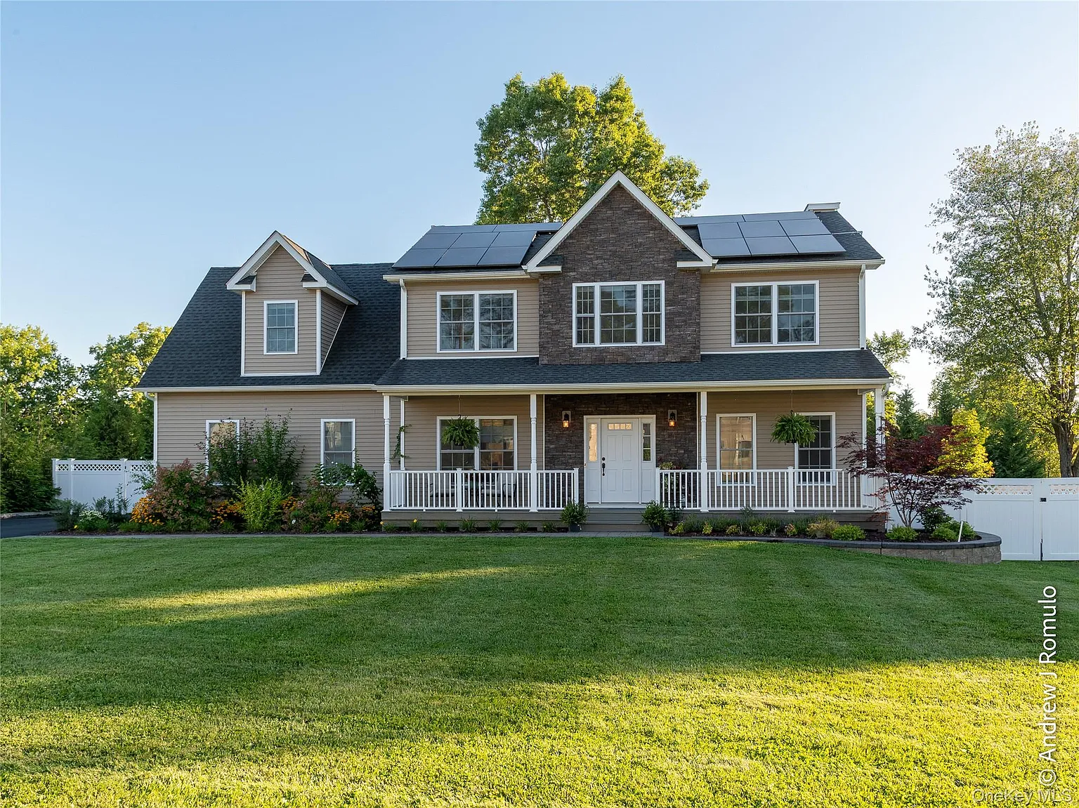 14 Robalene Drive photo 1