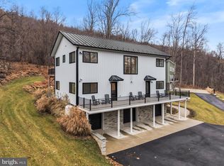 13543 Hanging Rock Ln, Lovettsville, VA 20180