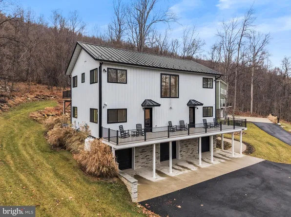 13543 Hanging Rock Ln, Lovettsville, VA 20180