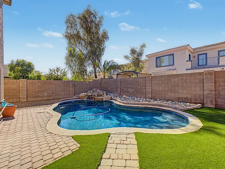 17446 W Yavapai St — Photo 20
