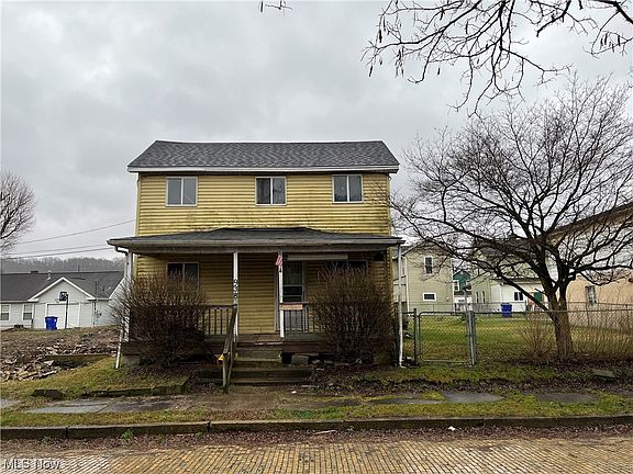 2nd image of 938 Railroad St