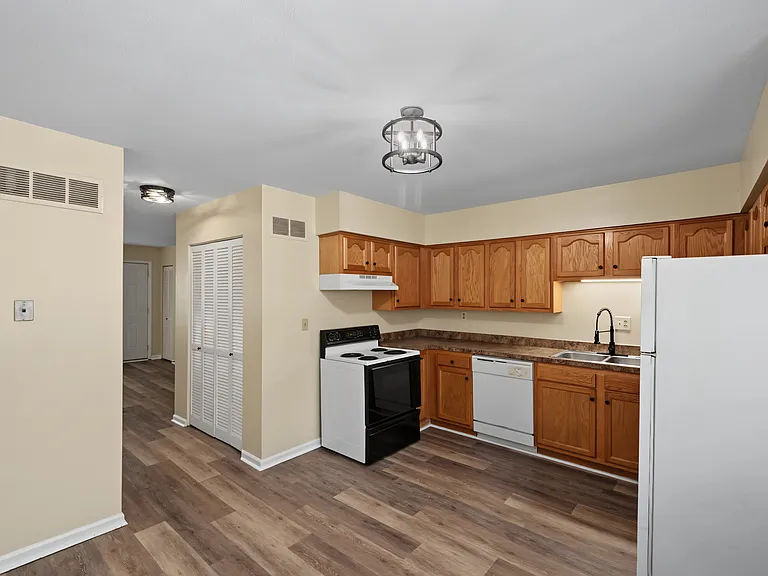 741 Ridgeview Dr — Photo 5