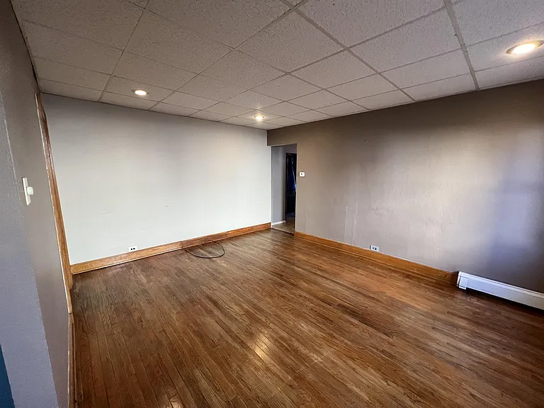 221 3rd St #3 — Photo 7