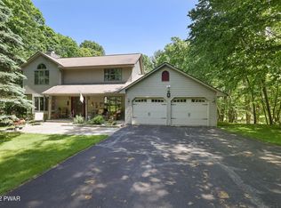 105 Harney Rd, Milford, PA 18337