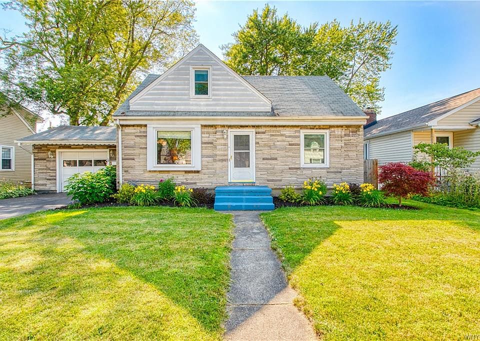 1st image of 34 Briarwood Dr