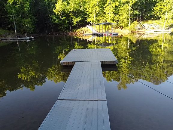5th image of 96 Seven Oaks Dr
