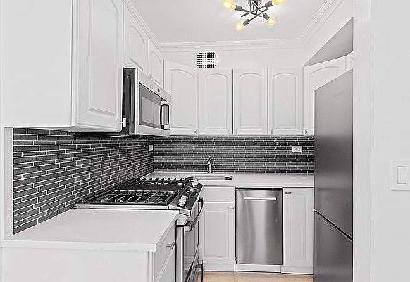 1st image of 301 E 66th St APT 5P