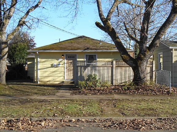 Berry St. Front