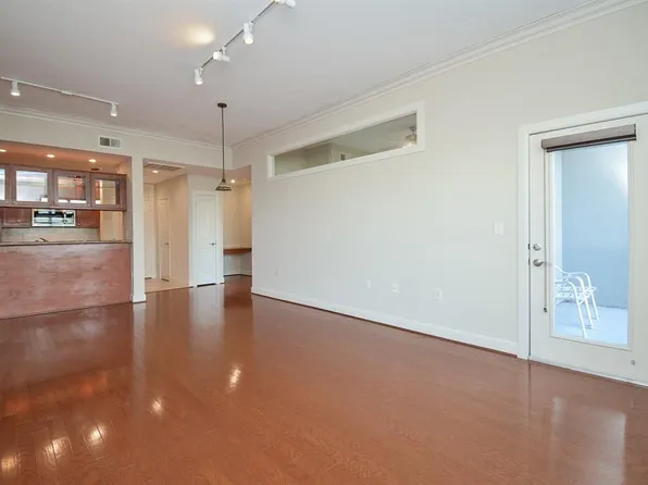 1010 Rosine St APT 208, Houston, TX 77019