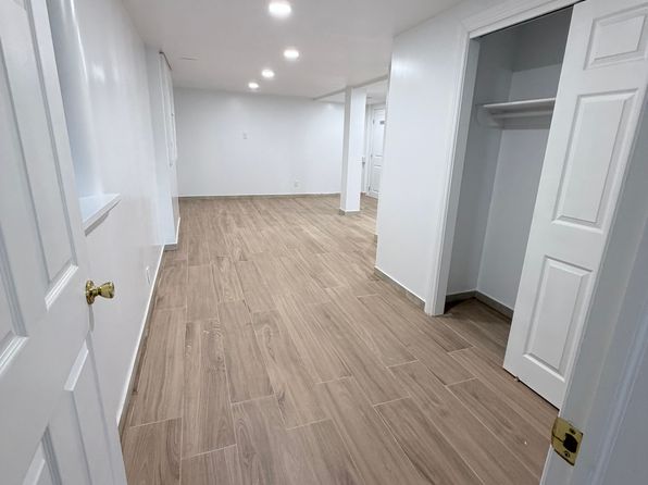 30 Hart Ave #1