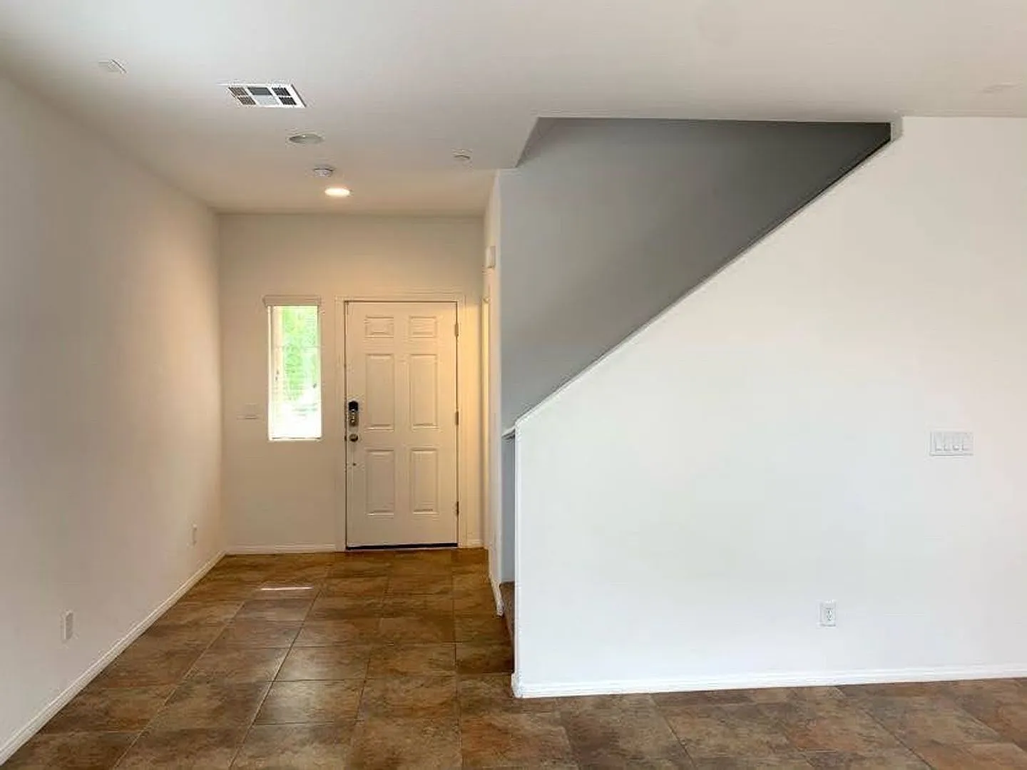 Wonderful Providence 3 Bedroom Home — Photo 4