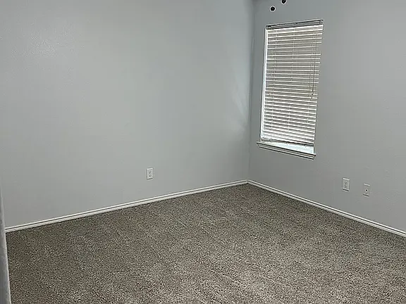 1417 Nicholas Dr — Photo 13