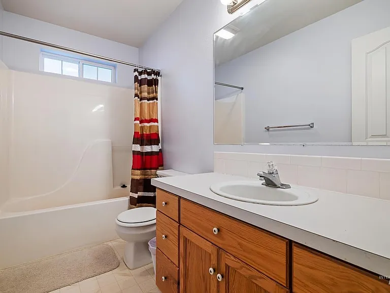 2918 Airport Ave — Photo 4