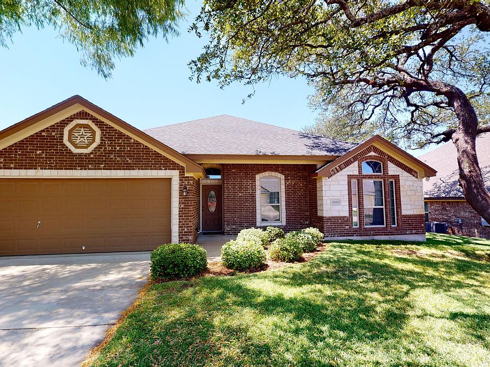 1st image of 2529 Boxwood Dr