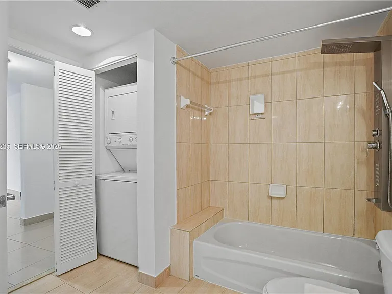 1750 N Bayshore Dr #2804 — Photo 11