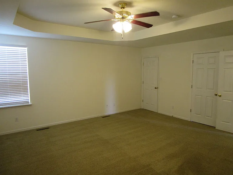 1725-1727 Louise Cir — Photo 20