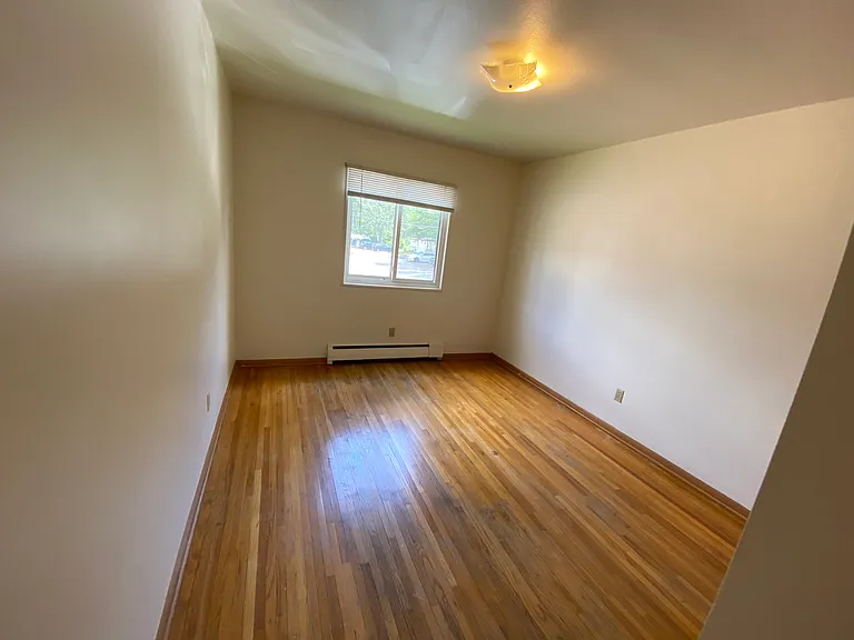 624 4th Ave SE #11 — Photo 7