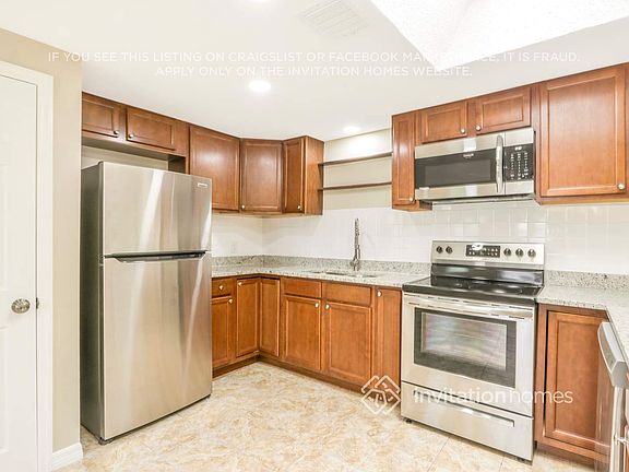 4th image of 7410 Ivanhoe Dr