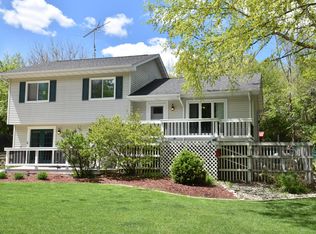 33604 Palm Dr, Burlington, WI 53105