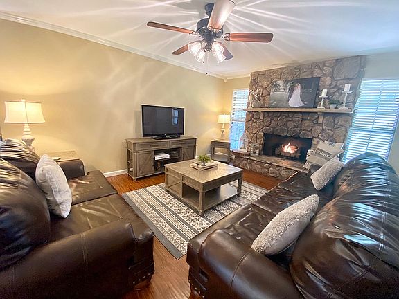 5th image of 119 Genevieve Dr