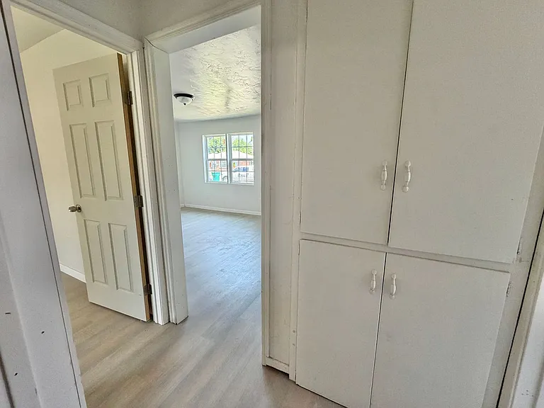 920 SW 47th St — Photo 15