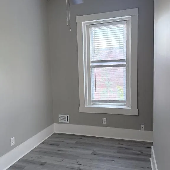 508 W Oak St #2 — Photo 4