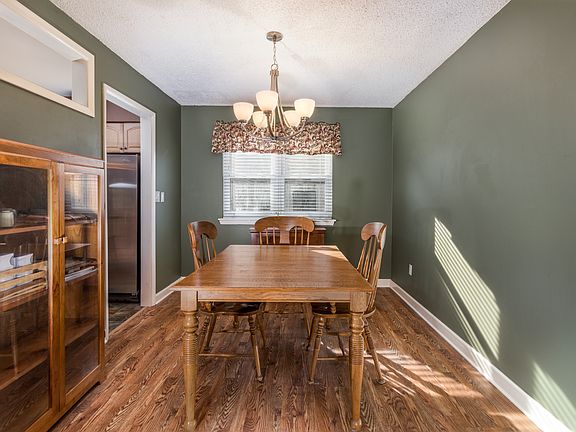 5th image of 4032 Sherman Oaks Ave